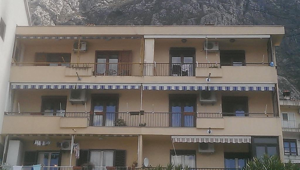 Apartment Raskovic II Kotor Bagian luar foto